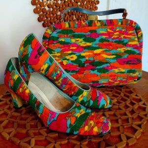 1960s Vintage Mod Handbag and Matching Pumps